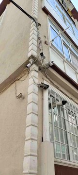 Fatih'te binaya giren hırsız cep telefonlarını çalarak kayıplara karıştı