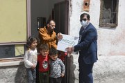 Ankara ve Şanlıurfa'da yaşayan sığınmacılara erzak ve giyecek yardımı