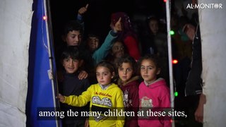 The storyteller of Ramadan tours Syria's displaced camps