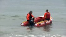 Search resumes for man swept off rocks on Illawarra coast