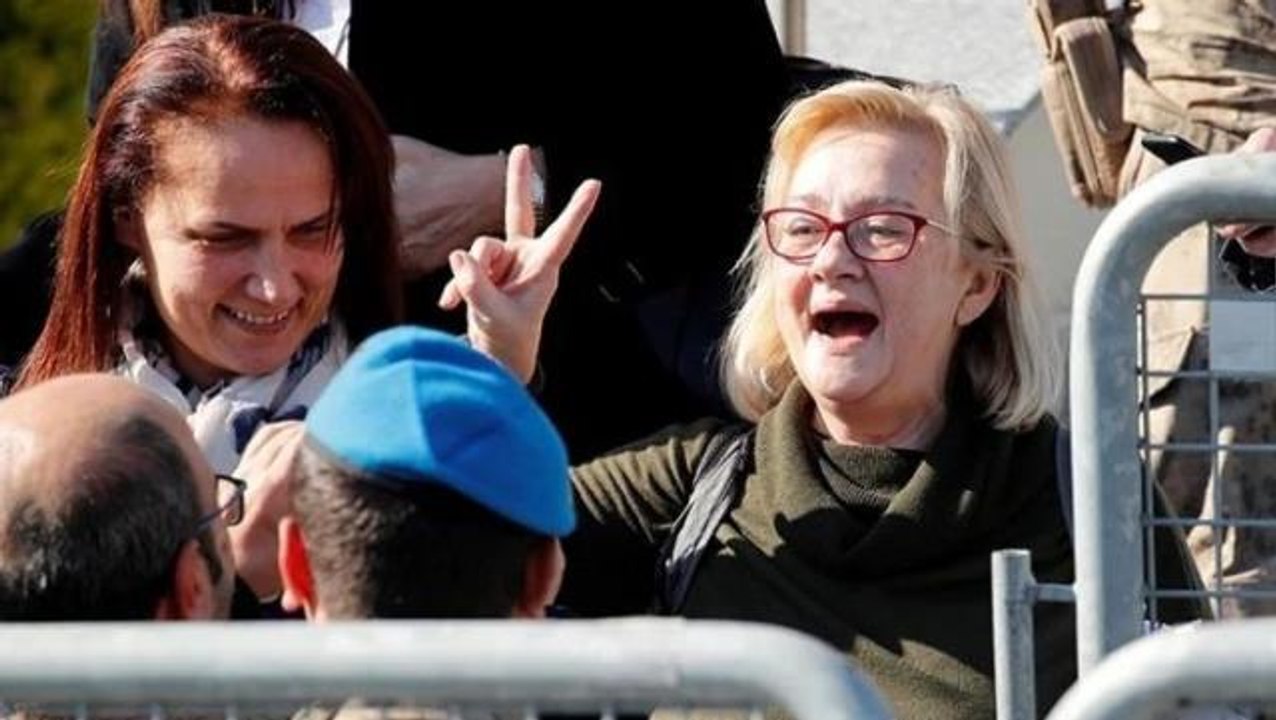 72 yaşındaki mimar Mücella Yapıcı Gezi davasından tutuklandı: Hapse giderken Ajda Pekkan'ın şarkısını söyledi