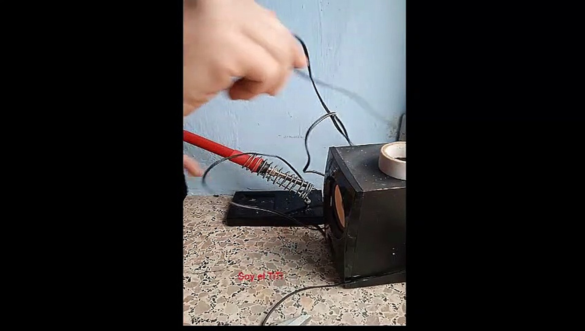 Como reparar cable RCA de ALTAVOZ - Vídeo Dailymotion