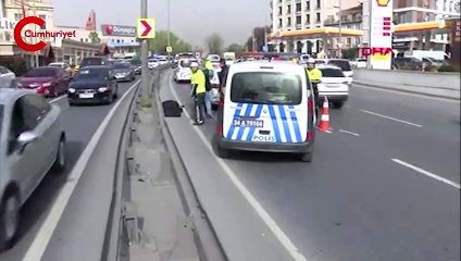 Bakırköy'de bariyerlere çarpan motorsiklet sürücüsü hayatını kaybetti