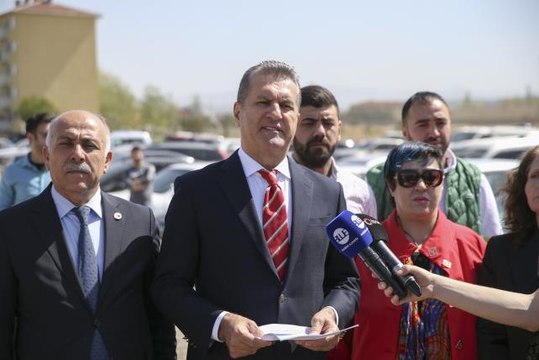 TDP Genel Başkanı Sarıgül, Sincan Cezaevi önünde af çağrısı yaptı