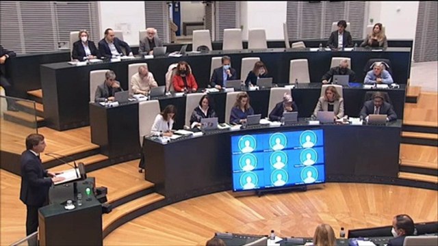 Tenso enfrentamiento entre Almeida y la oposición por el 'caso Mascarillas'