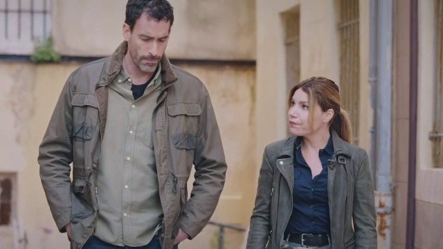 Plus belle la vie : [Indiscrétion] - Jacob gratte des infos sur l'enquête