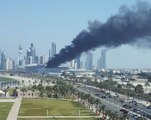 فرق الإطفاء تكافح حريقا في مركز الشيخ جابر الثقافي في الكويت
