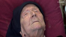 شاهد: الفرنسية أندريه تصبح أكبر معمرة في العالم بعمر 118 عاما بعد وفاة اليابانية كاني تاناكا
