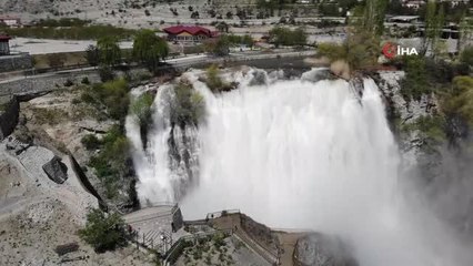 Şahan Gökbakar'ın 'Tortum Şelalesi kurudu' iddiasına, başkandan videolu yanıt