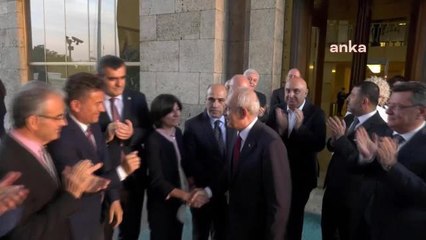 CHP Milletvekilleri, TBMM Çıkışında Kılıçdaroğlu'nu Alkışlarla Uğurladı