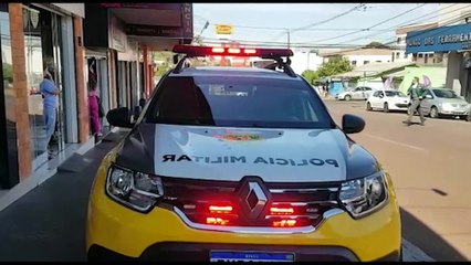 Bandido coloca arma no rosto de empresário durante assalto em loja do shopping São Paulo