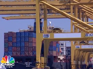 الإمارات تسير بخطوات ثابتة نحو تنويع إقتصادها