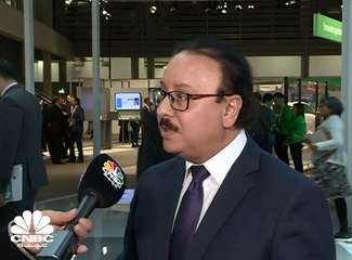 وزير الاتصالات المصري لـ CNBC عربية: مصر وزعت 300 ألف هاتف محمول محلي الصنع