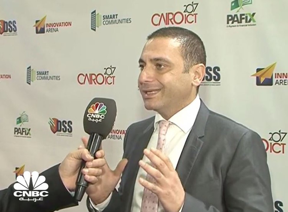 الرئيس التنفيذي للشركة المصرية للاتصالات أحمد البحيري لـCNBC عربية: الشركة لم تتقدم  بعرض الاستحواذ على شركة مينا للكابلات البحرية