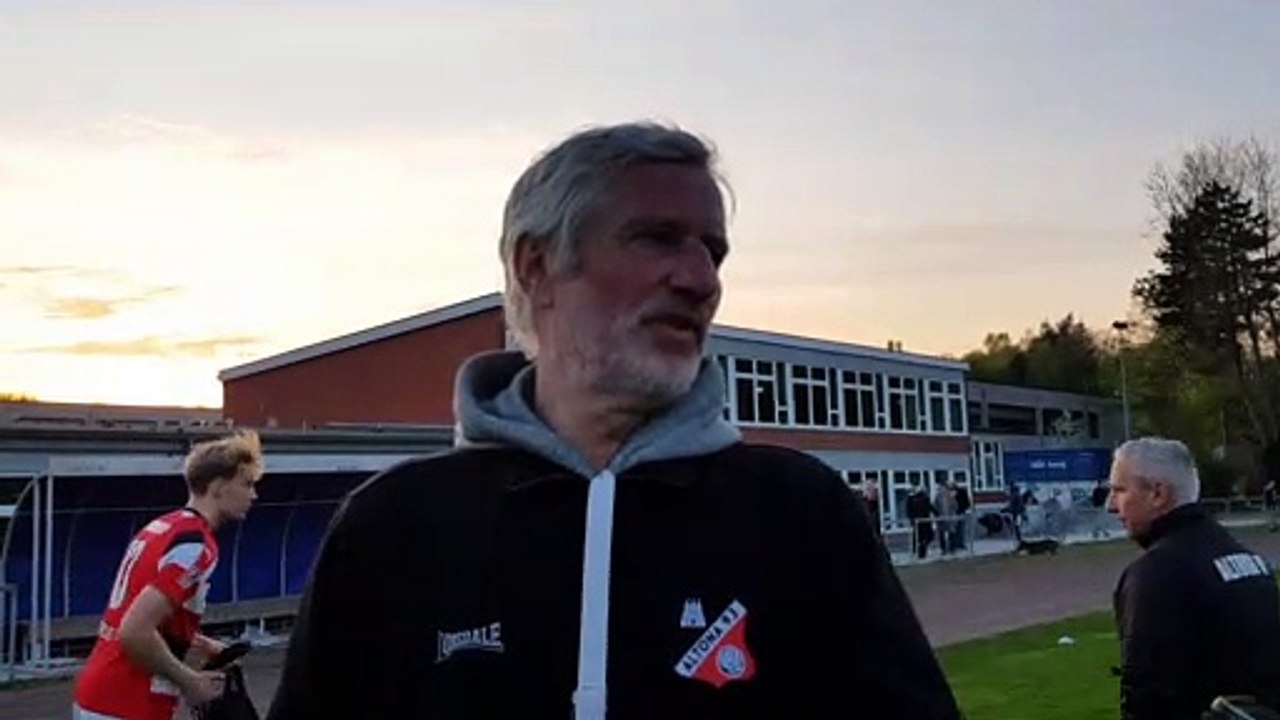 AFC-Coach Andreas Bergmann nach dem Viertelfinal-Sieg bei Lohbrügge im Interview!