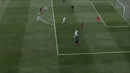 FIFA 13 goalkeeper - one-on-one defence