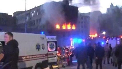 Son Dakika: Rusya, Kiev'de bir apartmanı hava saldırısıyla vurdu