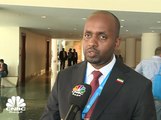 نائب وزير الشؤون الخارجية بجمهورية أرض الصومال لـ CNBC عربية: لدينا رؤية لتخفيض حجم الكهرباء المولدة باستخدام الديزل