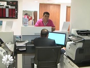توقعات باستمرار خروج التدفقات النقدية من العملة الأجنبية في مصر بمعدل 1- 1.5 مليار دولار شهرياً