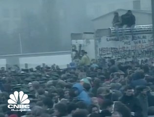 منذ نحو 30 عاماً من الآن انهار جدار برلين ليتم إعلان توحيد ألمانيا