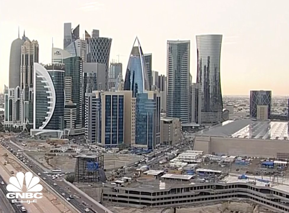 قطر تقلص ساعات العمل للقطاعين الخاص والعام لـ 6 ساعات
