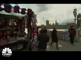 الحكومة البريطانية تستعد للطلب من كبار السن عزل أنفسهم لمدة طويلة