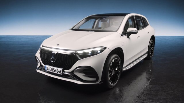 The Mercedes EQS SUV AMG Line Exterior Design in Studio