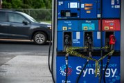 أسعار البنزين عند أعلى مستوياتها في 7 سنوات مع استمرار إغلاق العديد من محطات الوقود الأميركية