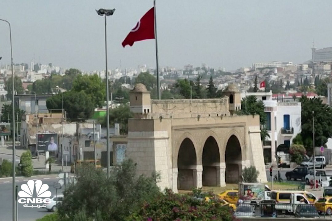 تونس تقترض 3 مليارات دولار لسد العجز والإصلاحات...
