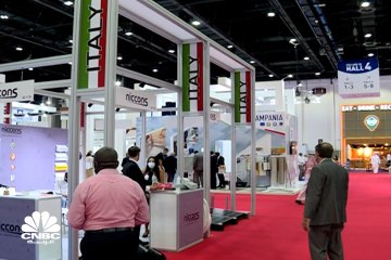 كيف تؤثر صناعة المؤتمرات والمعارض على اقتصاد الإمارات ؟