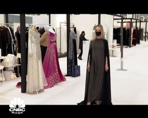 مصممات أزياء خليجيات ينجحن في إيصال العباءة إلى العالم