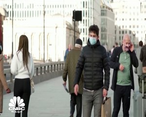 وزير الصحة البريطاني: نراقب الأوضاع عن كثب لاتخاذ إجراءات لاحتواء انتشار أوميكرون