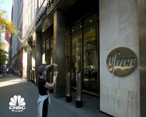 هل تهمين شركة Pfizer على سوق لقاحات فيروس كورونا ؟