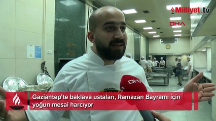 Gaziantep'te baklavacılar bayram mesaisinde