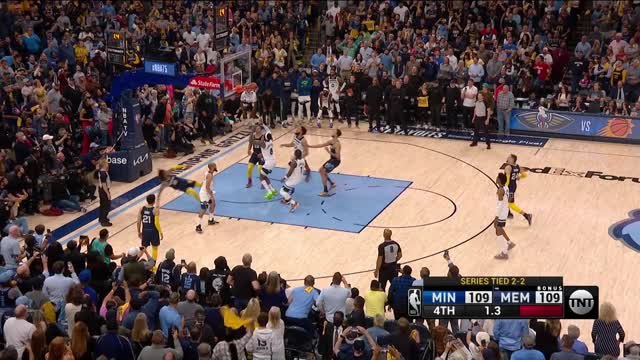 Ja Morant snatches win with last-second layup