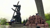 Ukrainians tear down Kyiv Soviet-era statue depicting friendship with Russia