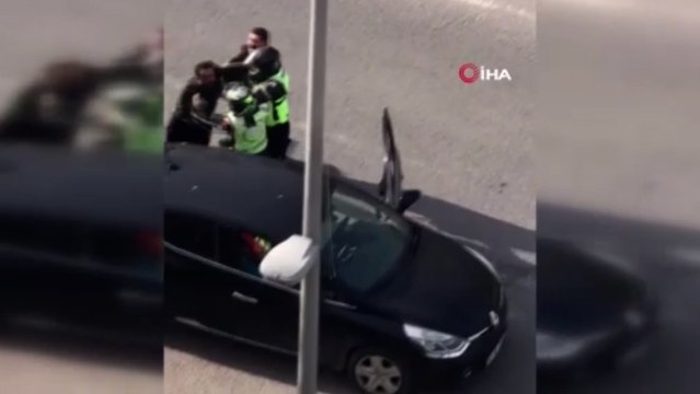 İstanbul’da motosikletli magandalar trafikte dehşeti yaşattı