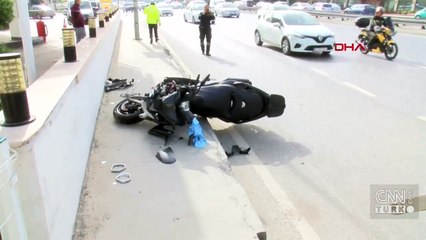 Bariyerlere çarparak yola savruldu