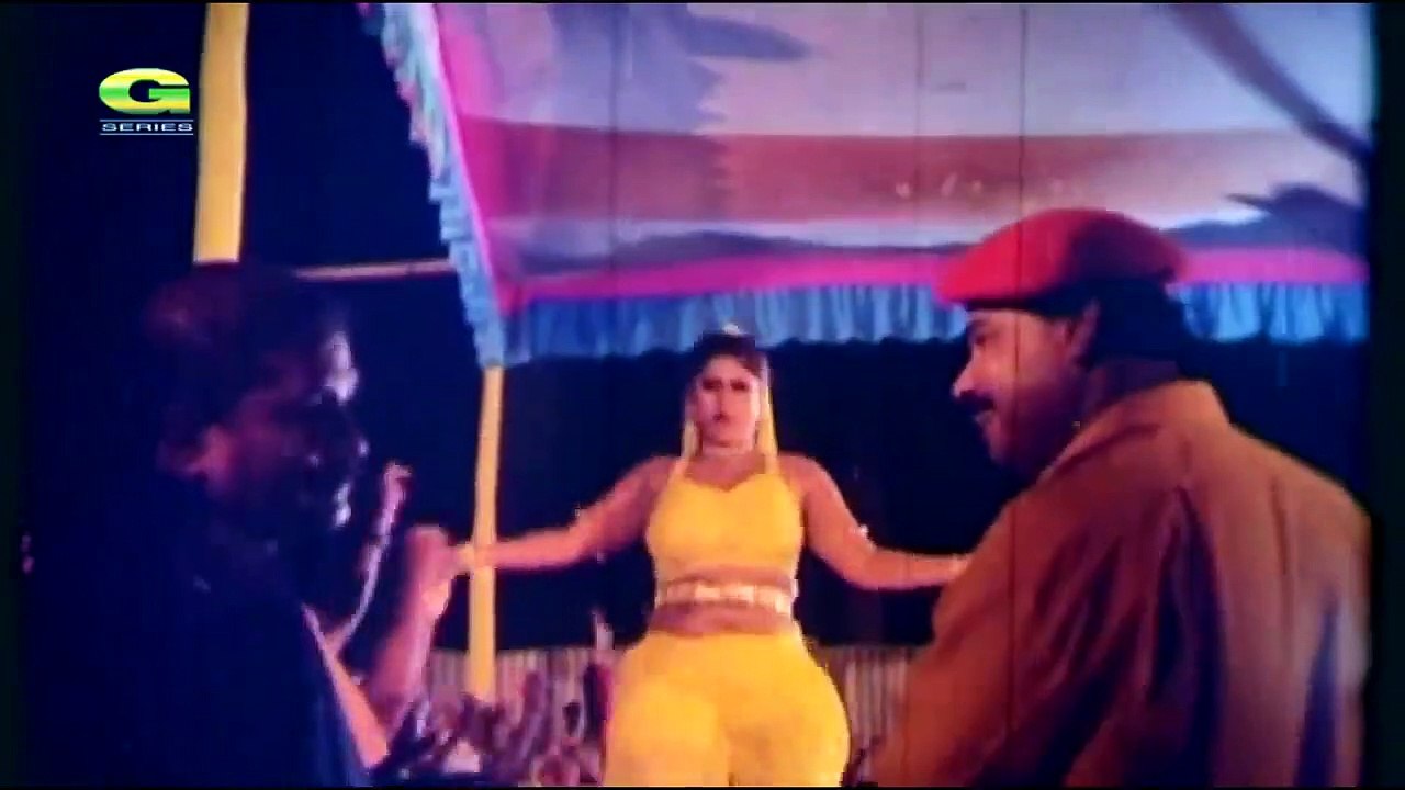 Ami Ghorom Mosolla Rosher Golla - আমি গরম মসল্লা রসের গোল্লা - Mayuri - Momtaj -