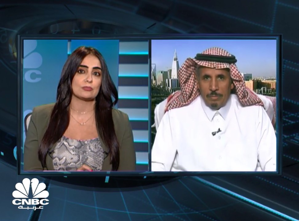 السوق السعودي يتراجع بنحو 1% بضغط من قطاعي البنوك والاتصالات
