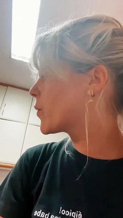 Inês Aires Pereira surpreendida pela filha: "A mãe é vaca..."