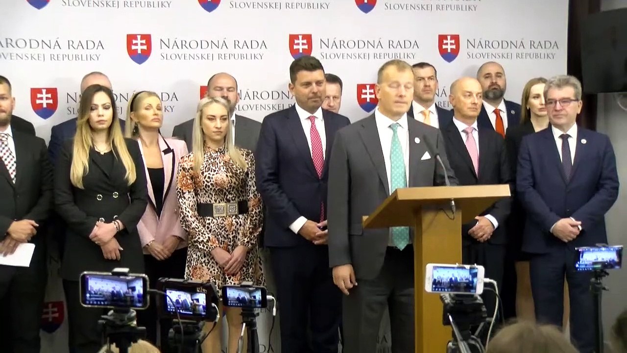 ZÁZNAM: Hnutie Sme rodina stojí za M. Borguľom, B. Kollár kritizoval aj R. Mikulca