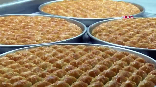 Baklava ustalarının bayram mesaisi