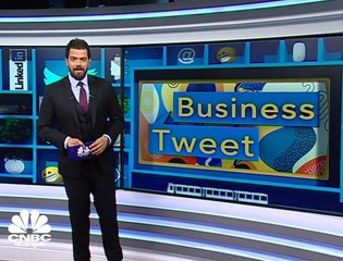 العاهل الأردني وولي العهد ينظفان البحر الأحمر