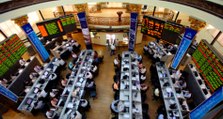 مبيعات المؤسسات الأجنبية ببورصة مصر تفقد مؤشر EGX30 مكاسبه الصباحية ليغلق متراجعا بـ 0.2%