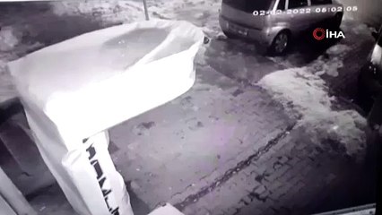 Boks makinalarına dadanan hırsız yakalandı