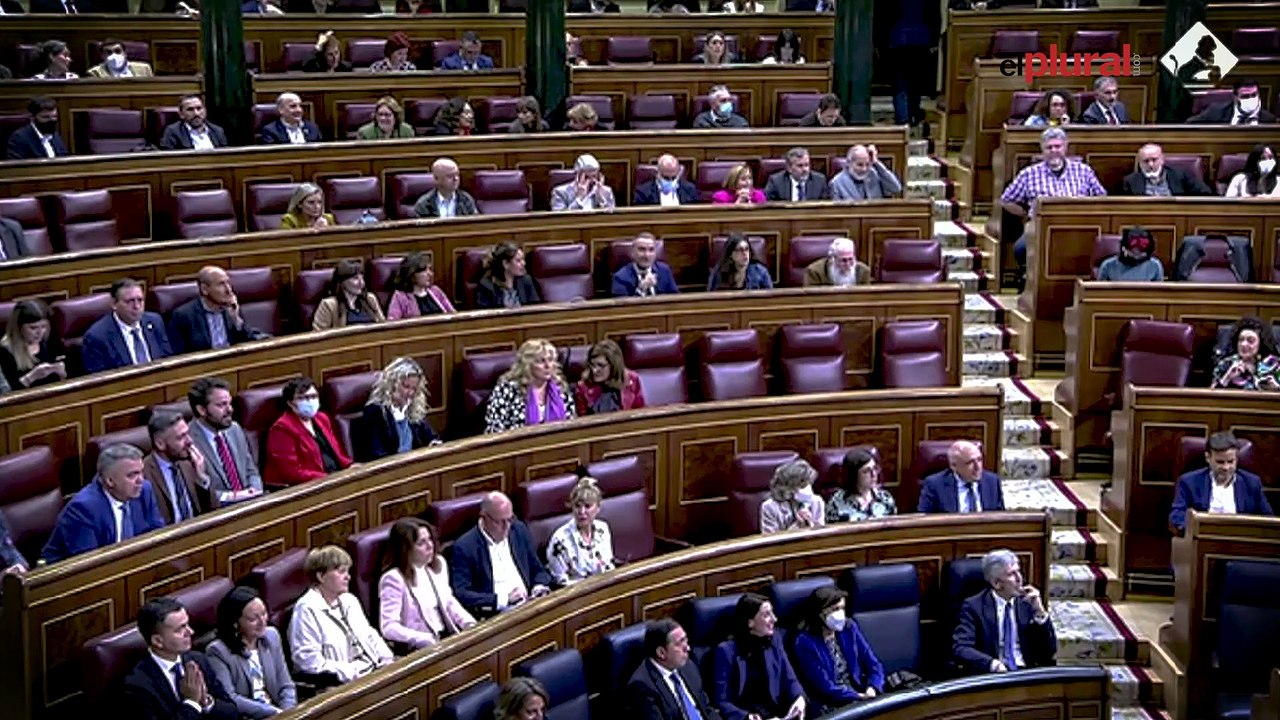 Espinosa de los Monteros se encara con Calviño en el Congreso: "Míreme a mí"