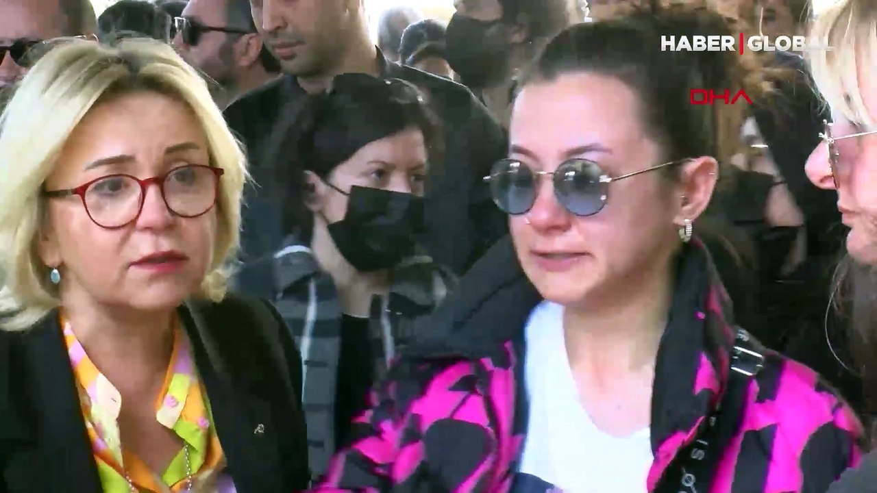 Rapçi Beta Berk Bayındır son yolculuğuna uğurlandı: Gözyaşları sel oldu!