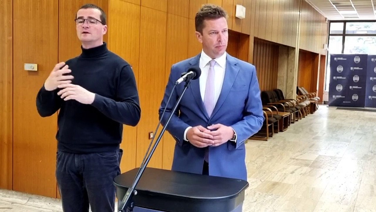 ZÁZNAM: Brífing ministra dopravy A. Doležala