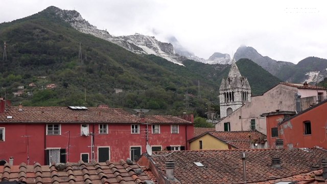 Italie : à Carrare, des robots aident les artistes à réaliser leurs œuvres d'art en marbre